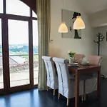 Nyaraló Valley-view Retreat,