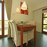 Valley-view Retreat, Nyaraló